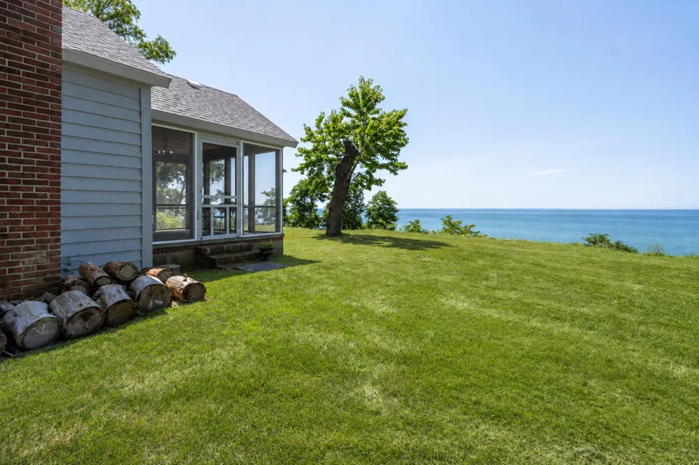 2475 Cedar Path Shoreham Village, MI 49085