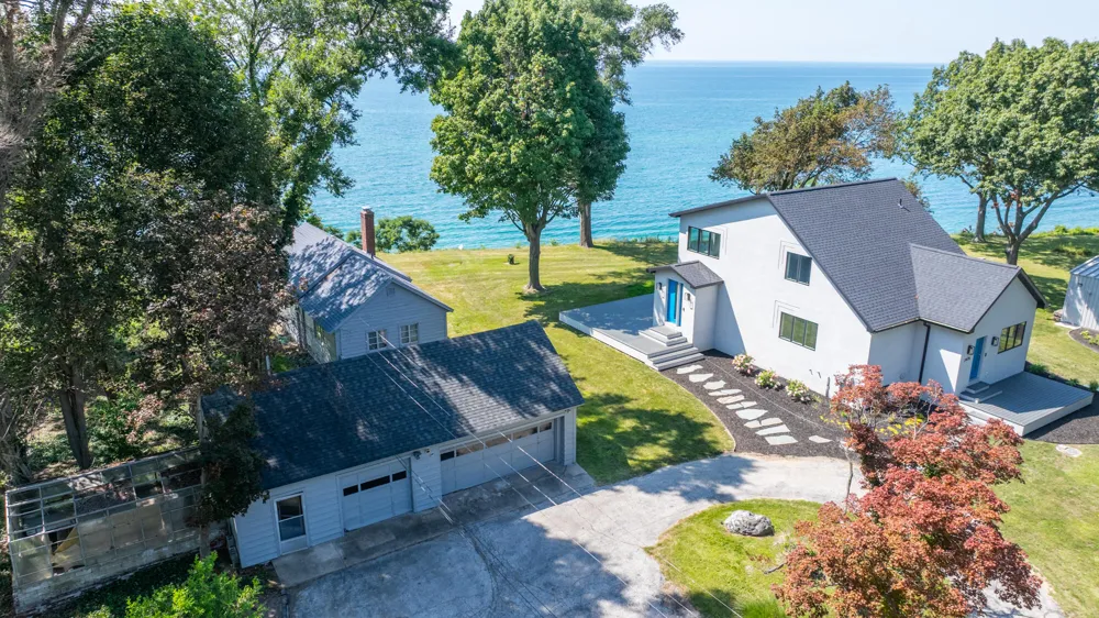 2475 Cedar Path Shoreham Village, MI 49085