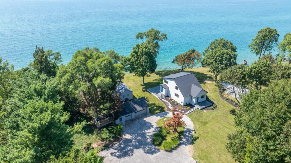 2475 Cedar Path Shoreham Village, MI 49085