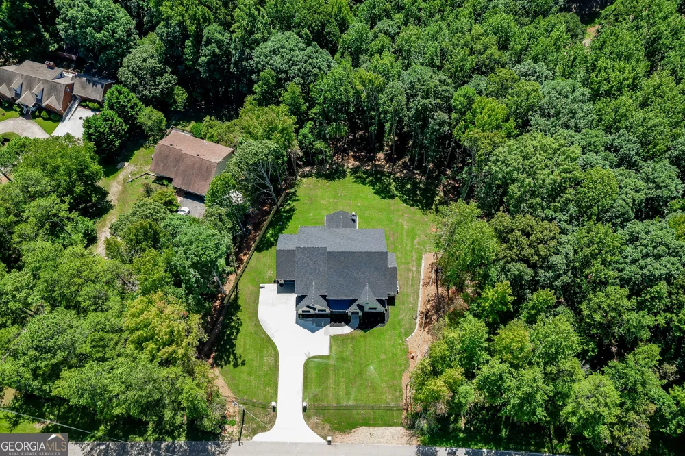 5222 L J Martin DR Gainesville, GA 30507