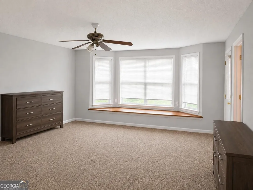 2667 Luke RD Ray City, GA 31645