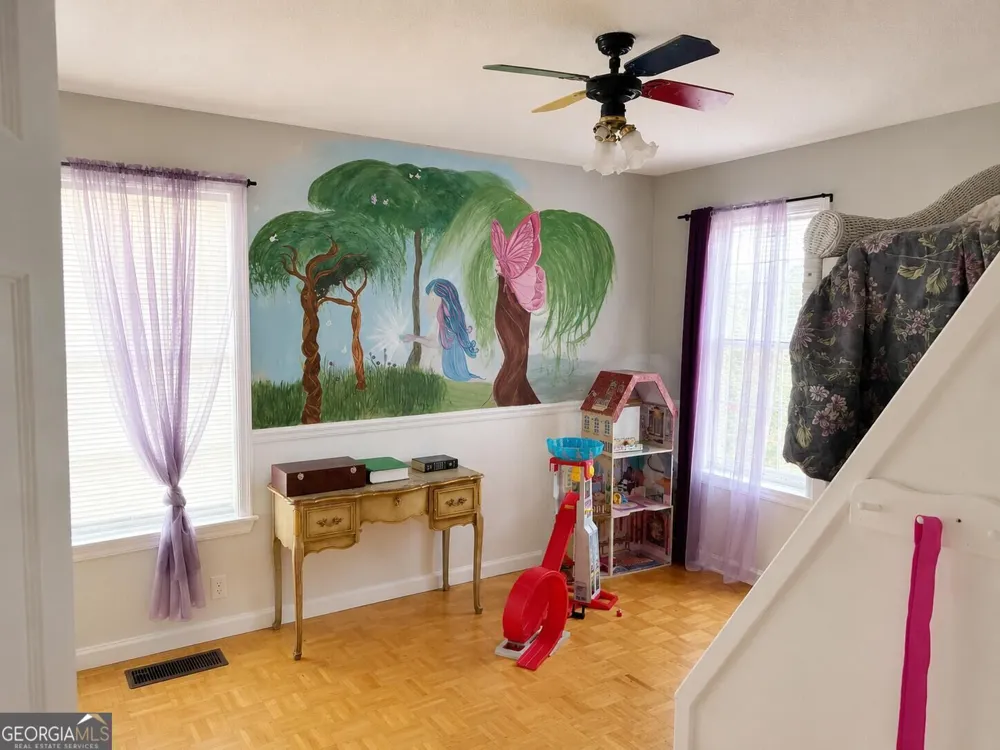 2667 Luke RD Ray City, GA 31645