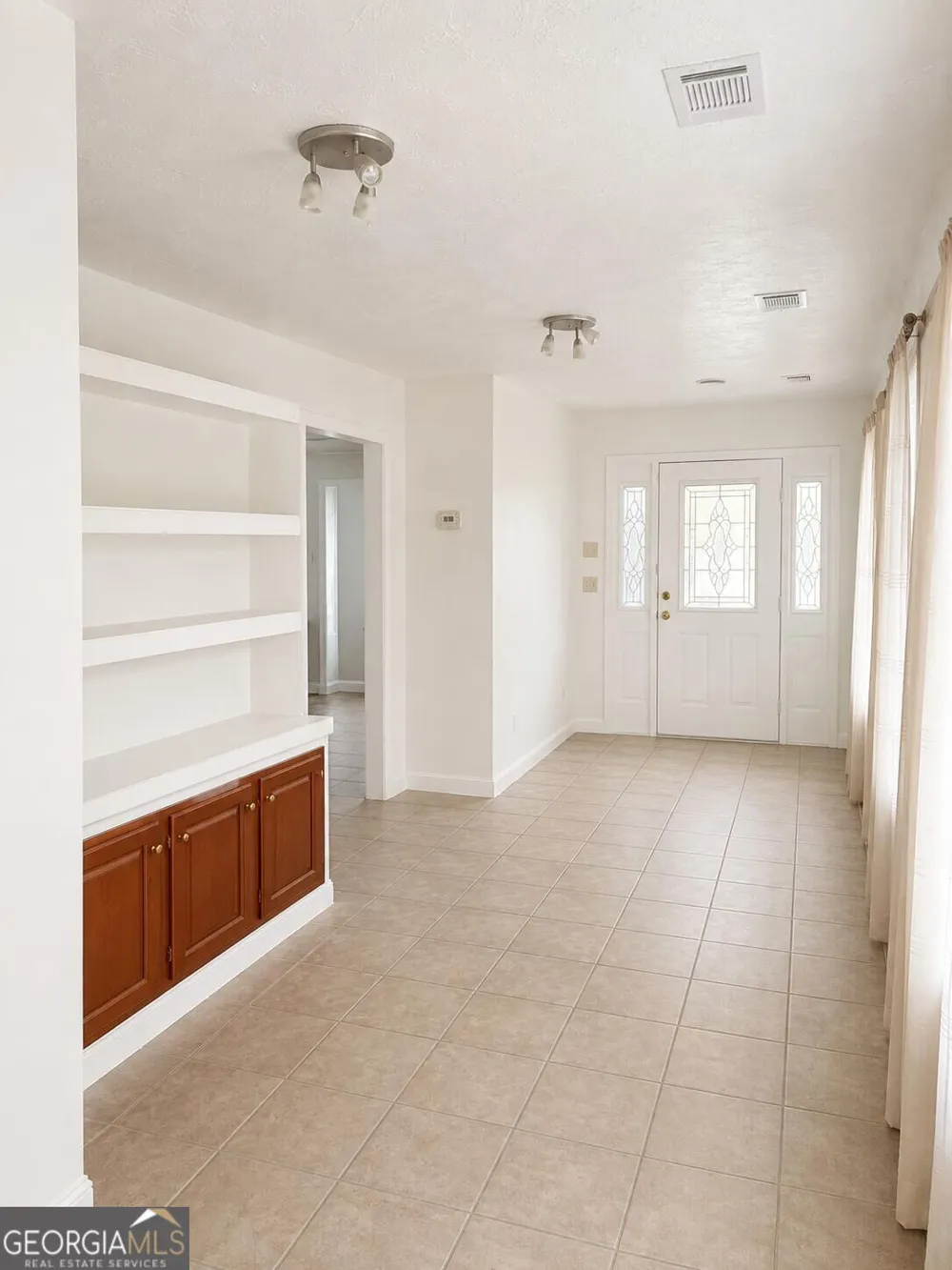 2667 Luke RD Ray City, GA 31645