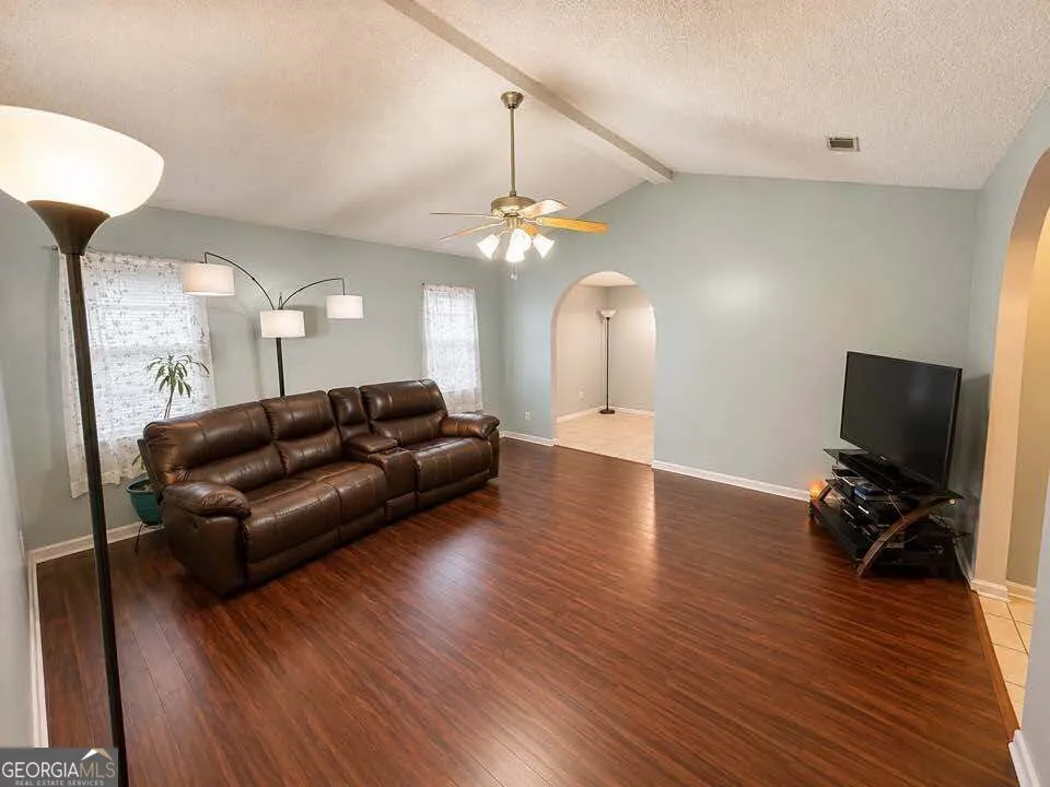 1041 Barley Hinesville, GA 31313