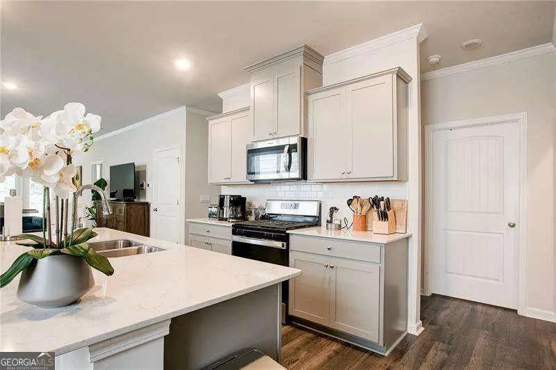 5112 Tulip SQ Acworth, GA 30101