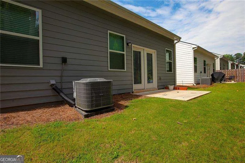 5112 Tulip SQ Acworth, GA 30101