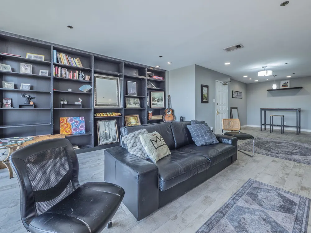 40 Interstate 35 Highway #4A4 Austin, TX 78701