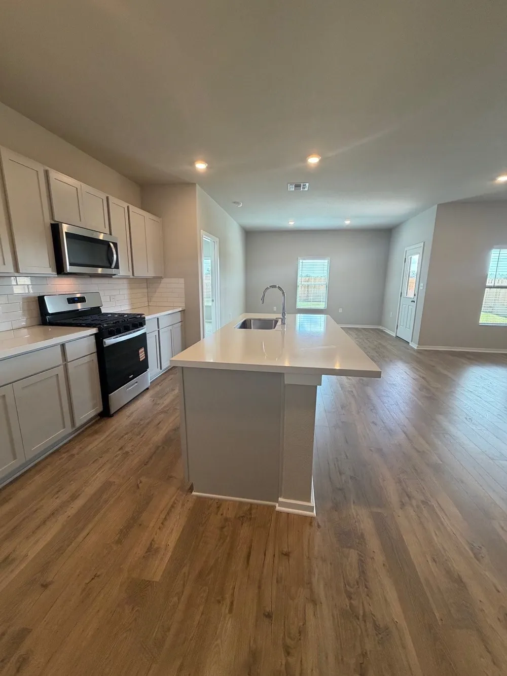 153 Ayres Horn Cedar Creek, TX 78612