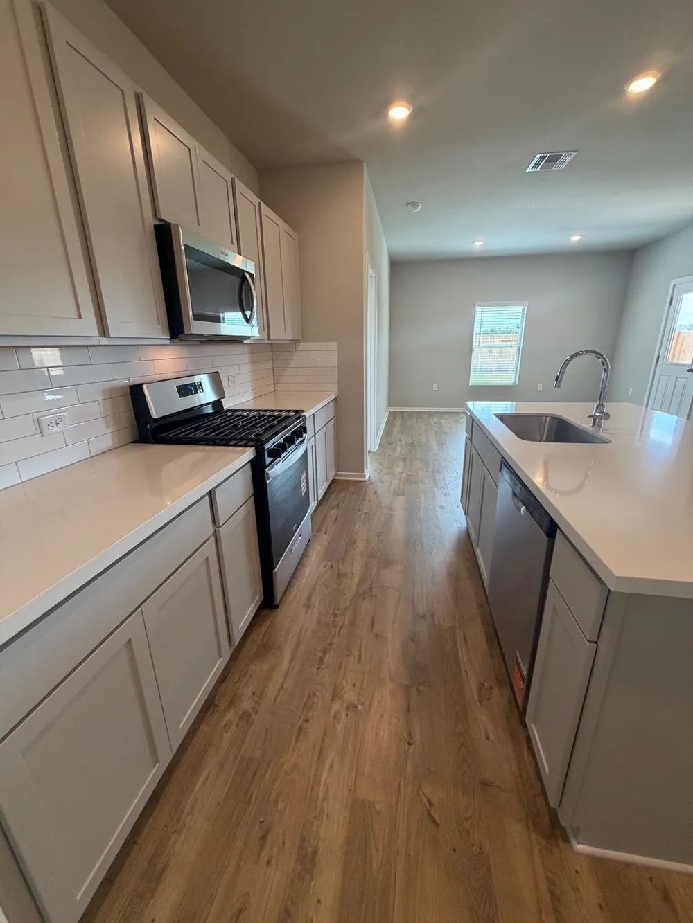 153 Ayres Horn Cedar Creek, TX 78612