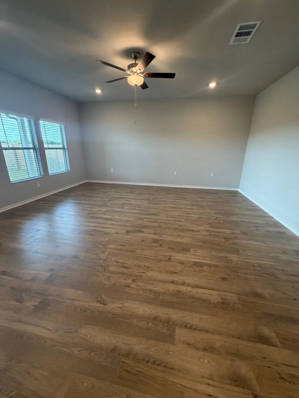 153 Ayres Horn Cedar Creek, TX 78612