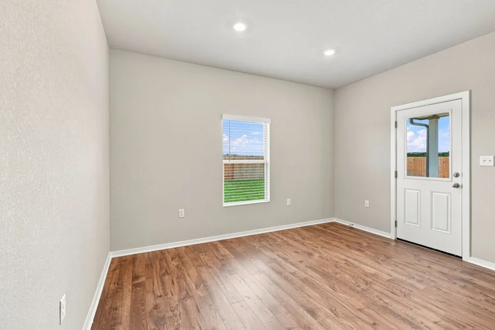 153 Ayres Horn Cedar Creek, TX 78612