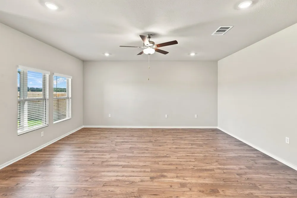 153 Ayres Horn Cedar Creek, TX 78612