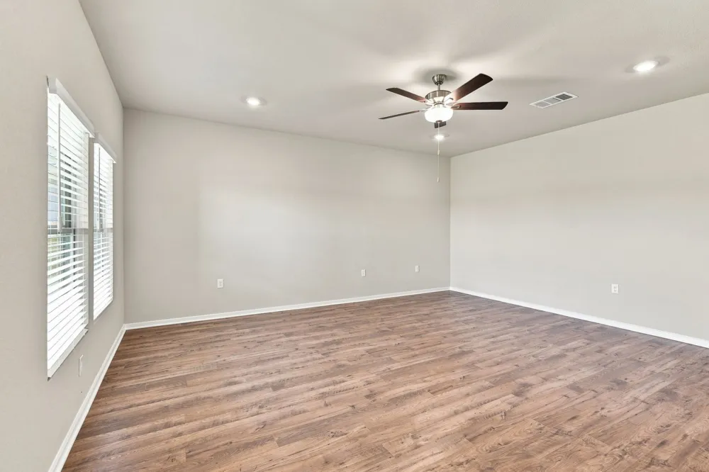 153 Ayres Horn Cedar Creek, TX 78612