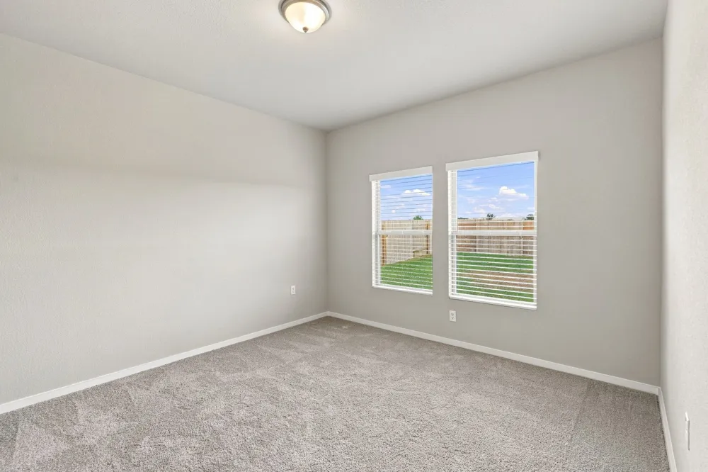 153 Ayres Horn Cedar Creek, TX 78612