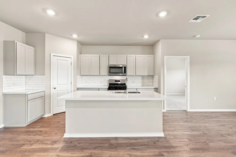 153 Ayres Horn Cedar Creek, TX 78612