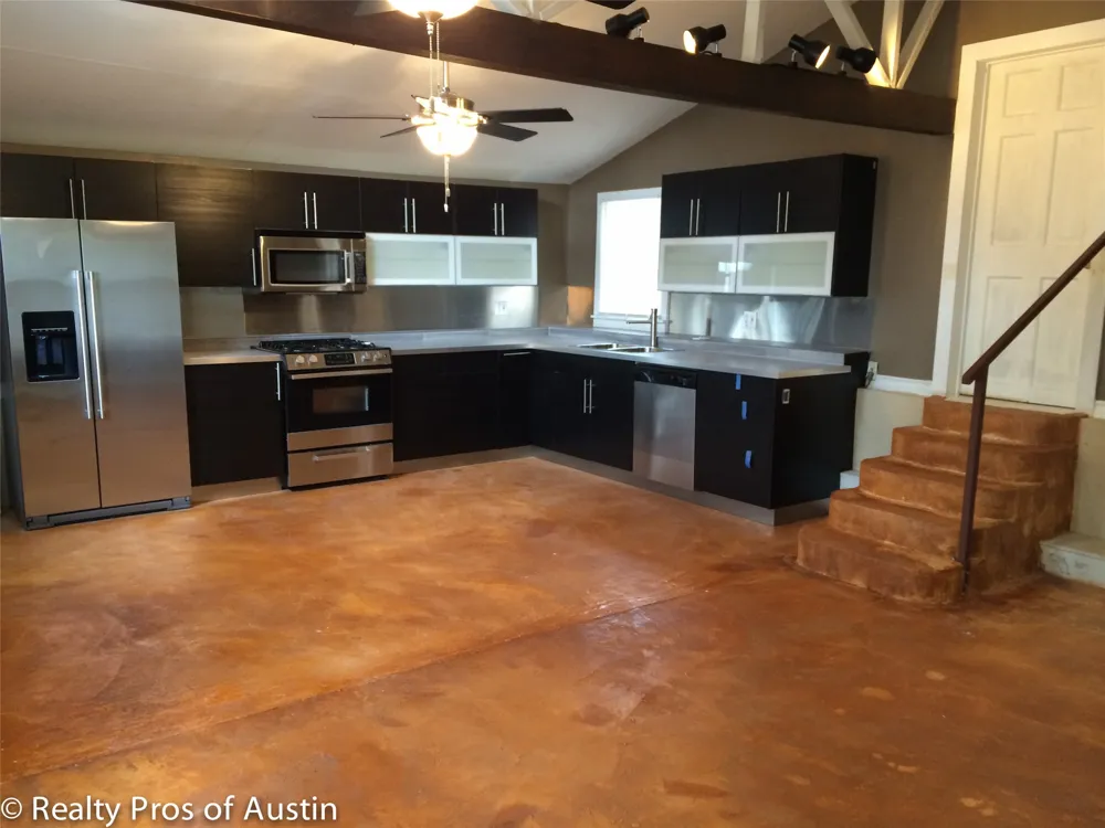 2106 W 7th Street Austin, TX 78703