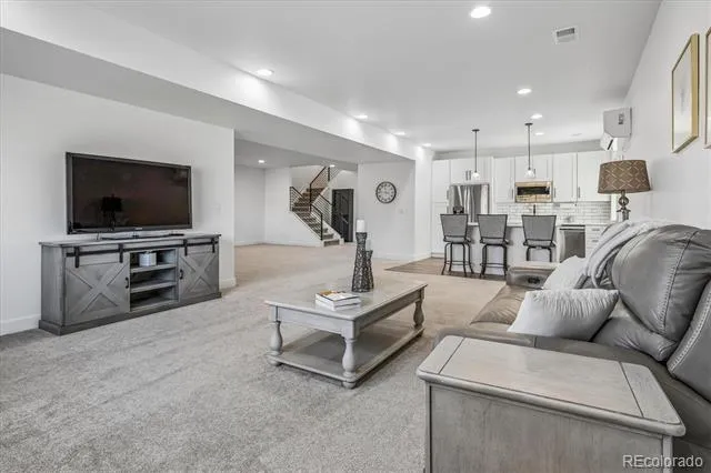 8985 Chalk Creek Place Littleton, CO 80125