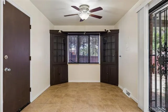372 Lima Street Aurora, CO 80010