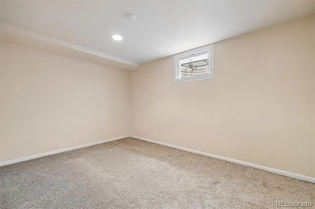 372 Lima Street Aurora, CO 80010