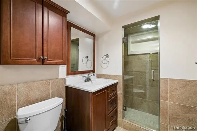 372 Lima Street Aurora, CO 80010