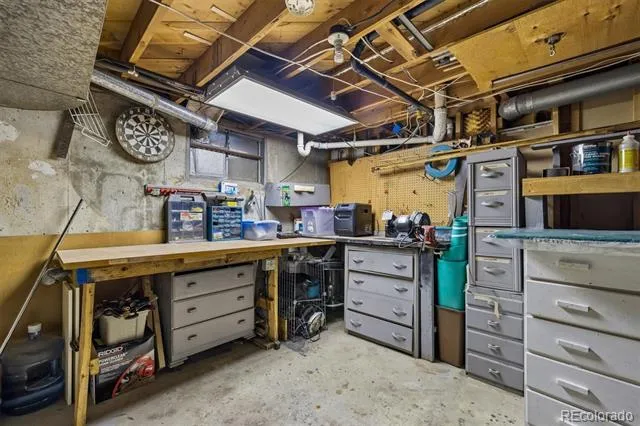 372 Lima Street Aurora, CO 80010