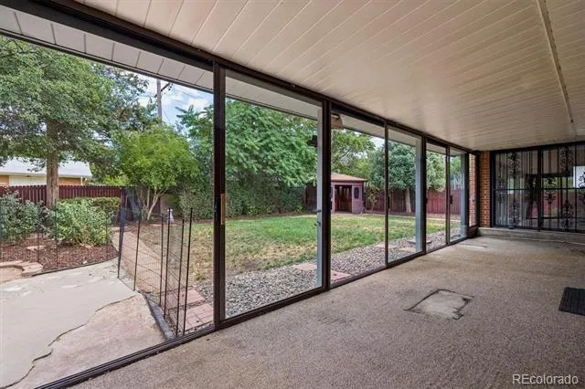 372 Lima Street Aurora, CO 80010