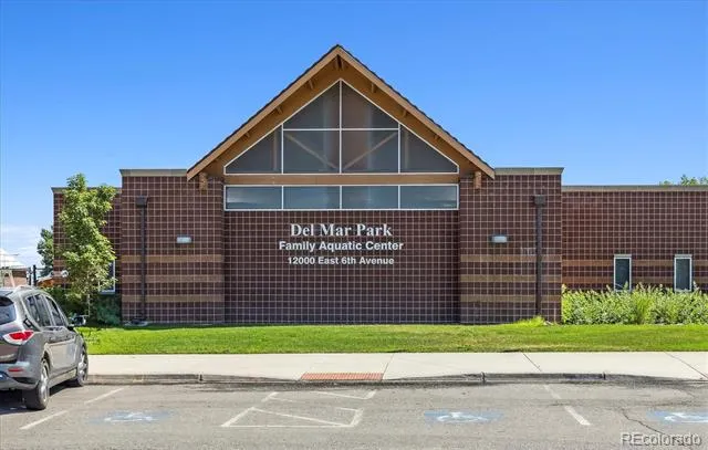 372 Lima Street Aurora, CO 80010