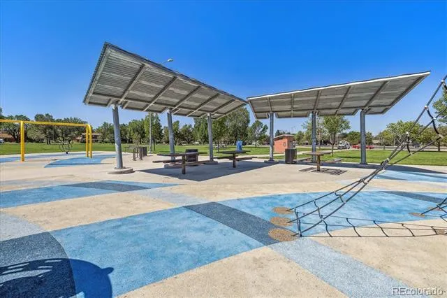 372 Lima Street Aurora, CO 80010