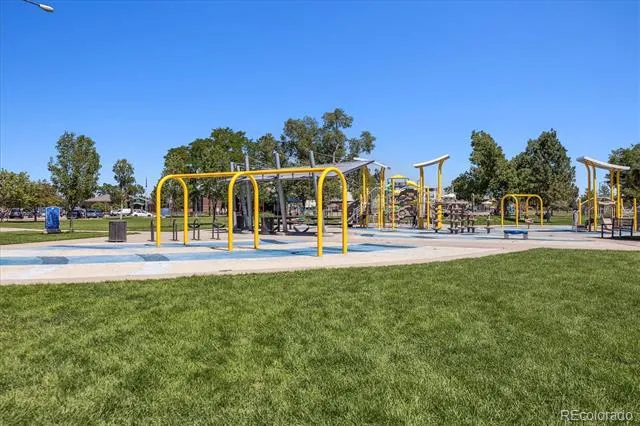 372 Lima Street Aurora, CO 80010