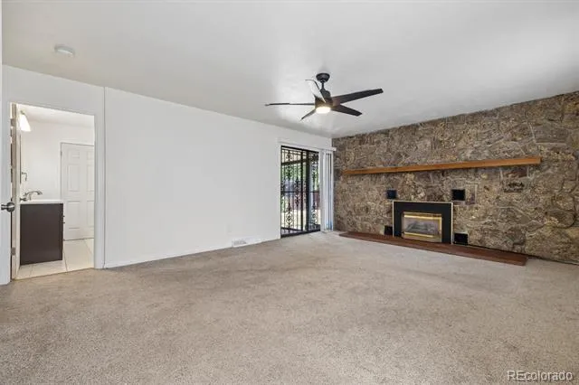 372 Lima Street Aurora, CO 80010