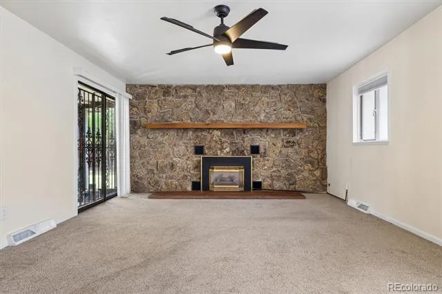 372 Lima Street Aurora, CO 80010