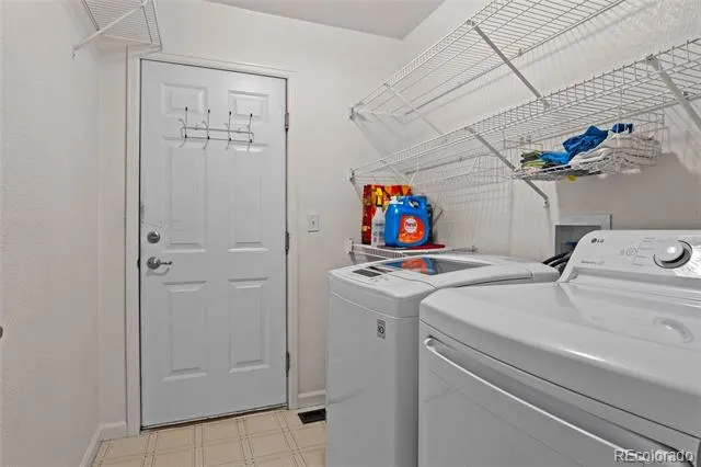 2339 W Hillside Avenue Englewood, CO 80110