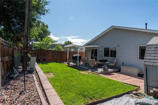 2339 W Hillside Avenue Englewood, CO 80110
