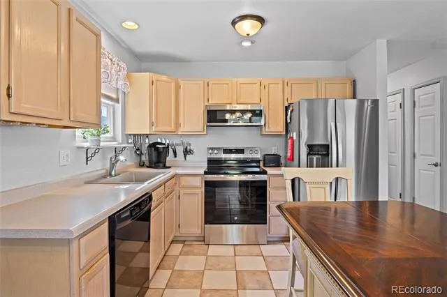2339 W Hillside Avenue Englewood, CO 80110