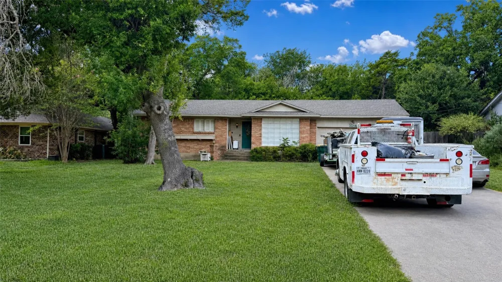 1016 Tower Drive Cedar Hill, TX 75104