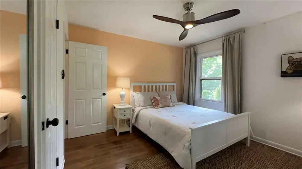 2498 Lakewood Drive Kennesaw, GA 30152