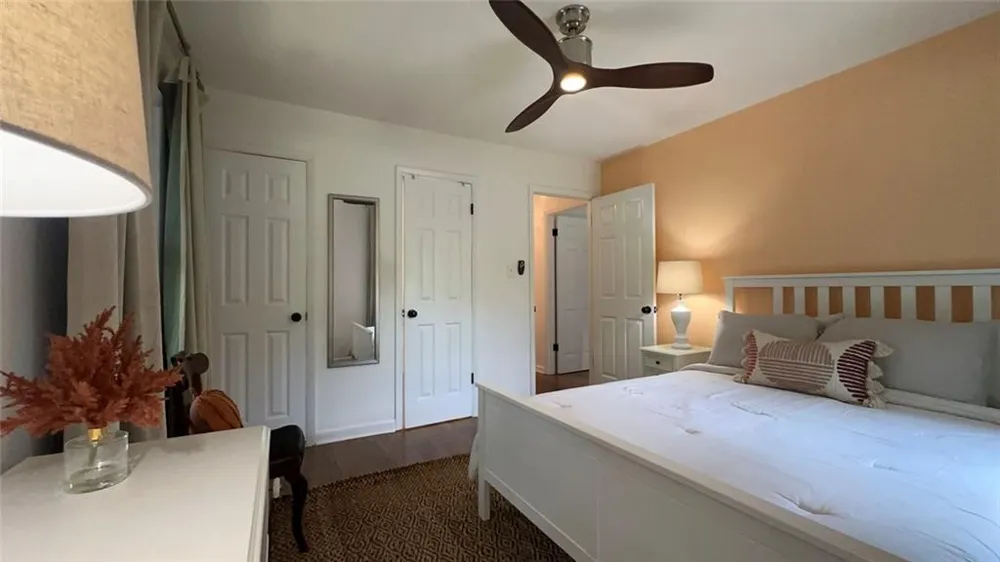 2498 Lakewood Drive Kennesaw, GA 30152