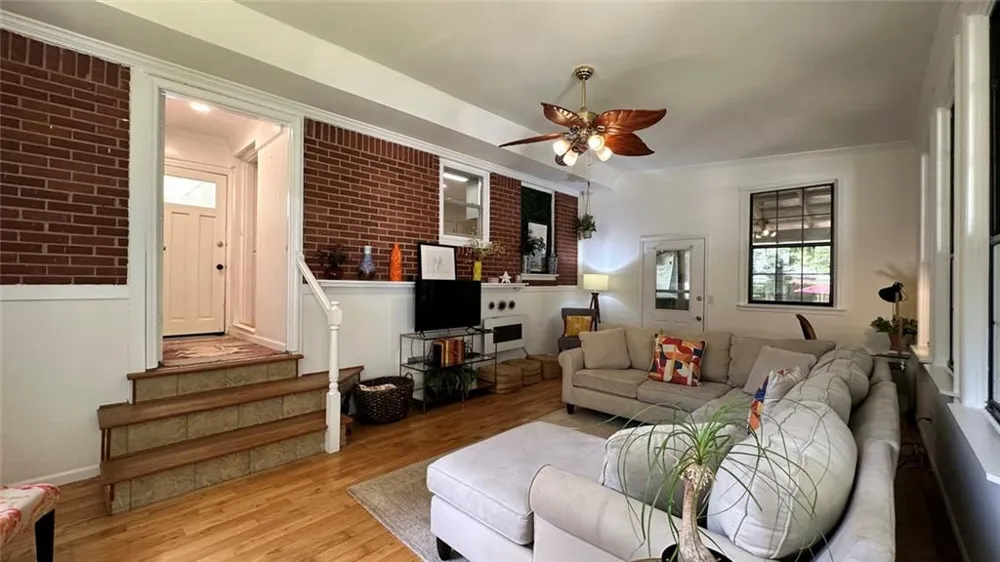 2498 Lakewood Drive Kennesaw, GA 30152