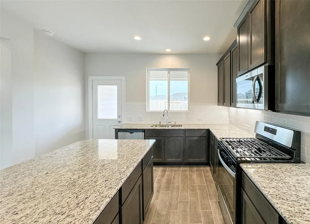 10502 Mount Tallac Court Rosharon, TX 77583