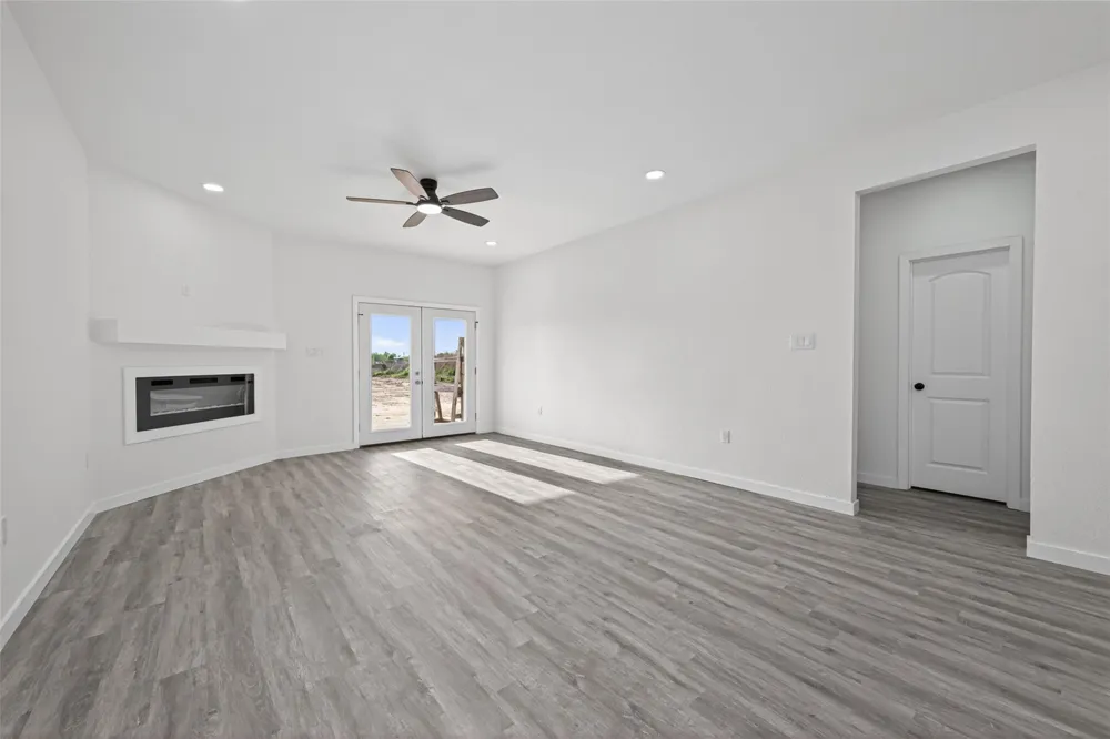 6925 Road 5503 Cleveland, TX 77327
