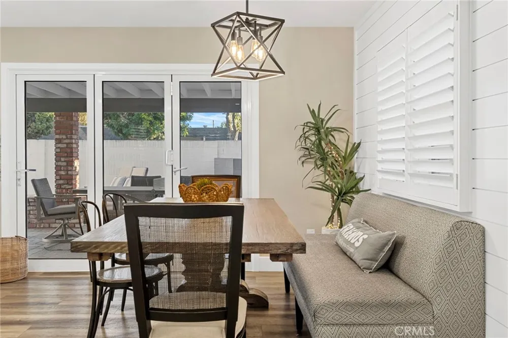 1216 E Clifpark Way Anaheim, CA 92805