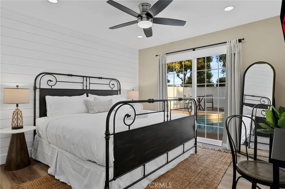 1216 E Clifpark Way Anaheim, CA 92805