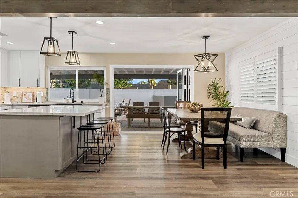 1216 E Clifpark Way Anaheim, CA 92805