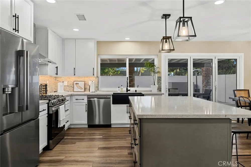 1216 E Clifpark Way Anaheim, CA 92805