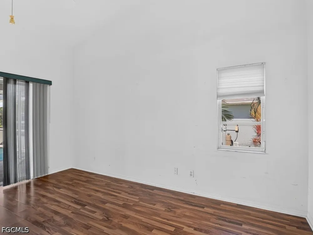 SE 12th Terrace Cape Coral, FL 33990