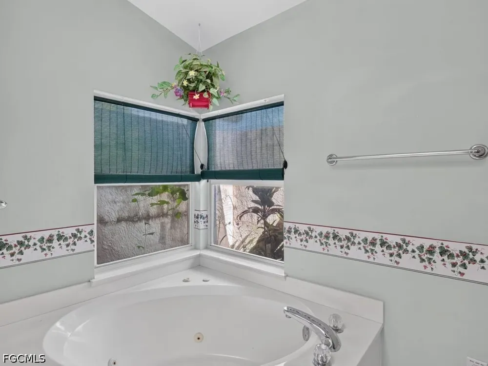 SE 12th Terrace Cape Coral, FL 33990