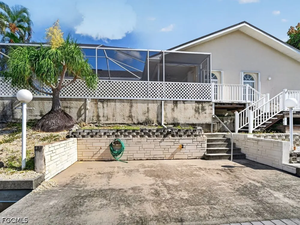 SE 12th Terrace Cape Coral, FL 33990