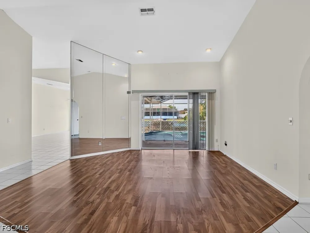 SE 12th Terrace Cape Coral, FL 33990