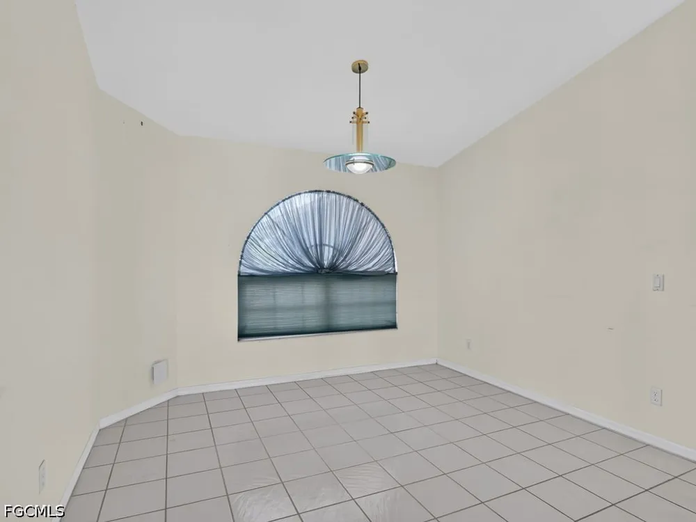 SE 12th Terrace Cape Coral, FL 33990