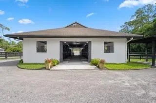 708 Rambling Drive Circle #~ Barn & Apartment Wellington, FL 33414